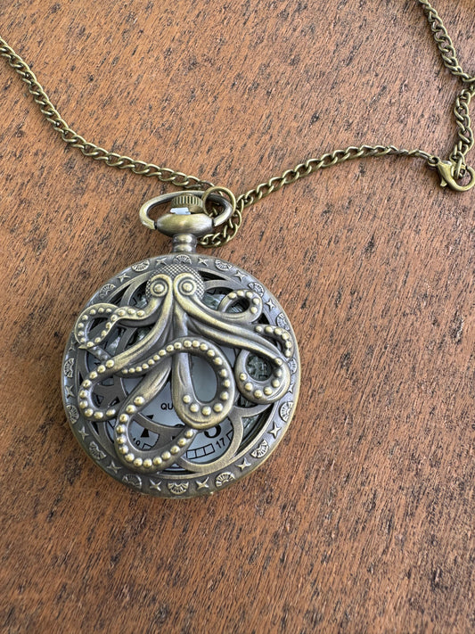 Vintage Octopus Pocket Watch Classic Design with Stainless Steel Case and Chain